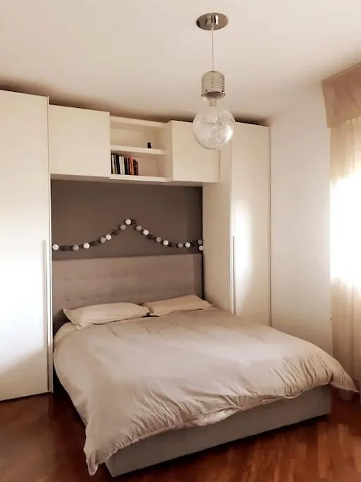 Cozy Retreat Roma Apartment